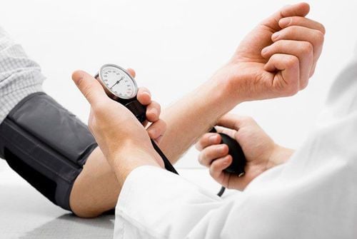 Sự tổn thương mạch máu do huyết áp cao
