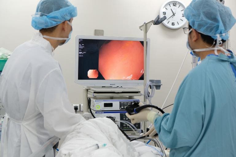 Khám định kỳ giúp kiểm soát bệnh viêm loét dạ dày