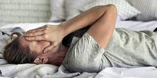 Rủi ro tiềm ẩn khi dùng melatonin không điều độ, tự phát