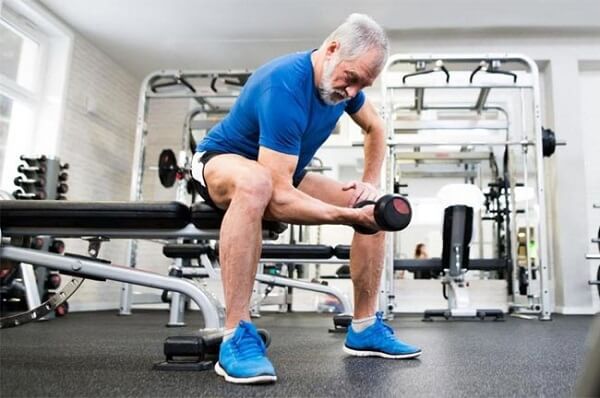 Hướng dẫn thực hiện các bài tập tạ nhẹ cho tim mạch
