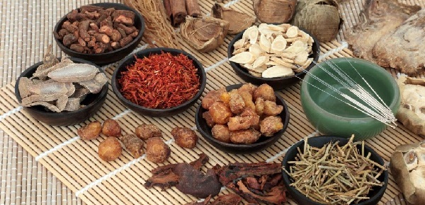 Rủi ro khi dùng thuốc Đông Y không rõ nguồn gốc