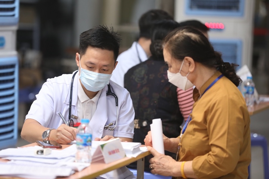 Lời khuyên cho người bệnh tiểu đường nên khám định kỳ