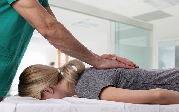 Bác sĩ tư vấn vật lý trị liệu viêm khớp