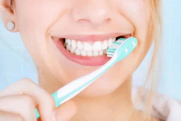 Lời khuyên sử dụng kem đánh răng làm trắng an toàn và hiệu quả