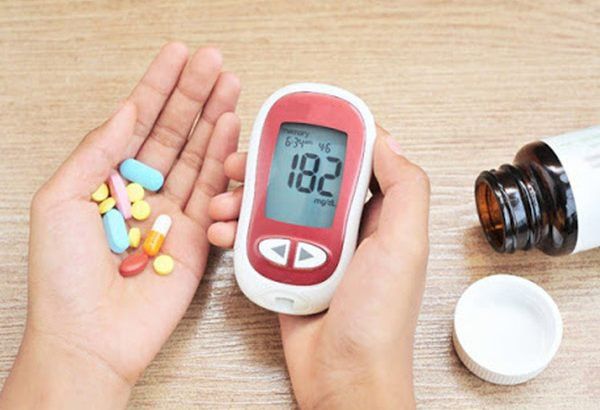 Cảnh báo rủi ro nếu dùng thuốc tây sai cách khi điều trị tiểu đường