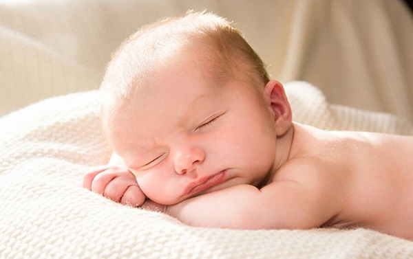 Trẻ sơ sinh dễ thiếu vitamin D