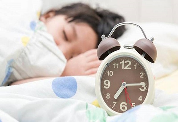 Môi trường và thói quen ảnh hưởng đến chất lượng giấc ngủ và trí nhớ