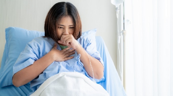 Ho dai dẳng tưởng đơn giản nhưng tiềm ẩn nguy cơ viêm phổi cấp