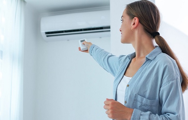 Nguy cơ khi dùng máy lạnh phòng kín với người viêm thanh quản