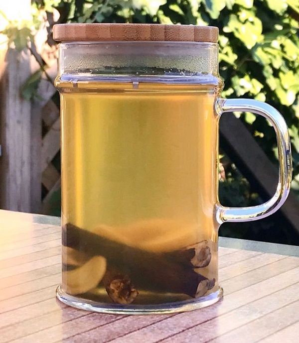 Lưu ý và cảnh báo khi uống trà cam thảo quế trị đau họng