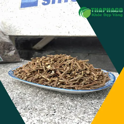 Hình ảnh dây thần thông khô đã được đóng gói cẩn thận, nhãn mác Dược Liệu Tấn Phát