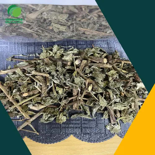 Chè dây bị nấm mốc, có màu sắc và kết cấu bất thường