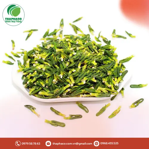 Những đối tượng cần tránh hoặc thận trọng khi uống tim sen